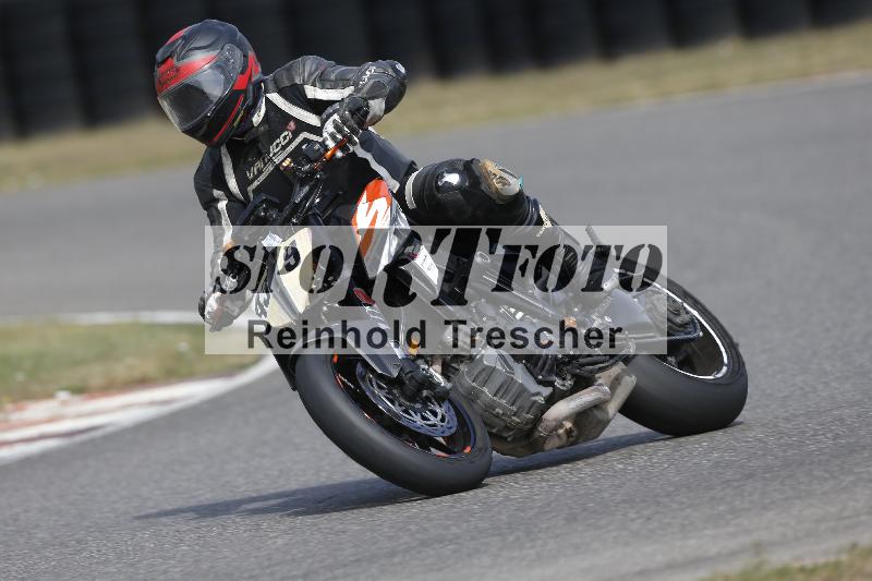 /37 09.08.2026  Pluess Motosport ADR/Einsteiger/439